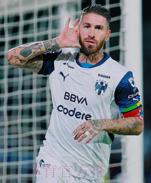 专家谈大争议:一场能吹40个!拉莫斯倒地不连贯 专家谈大争议:一场能吹40个!拉莫斯倒地不连贯